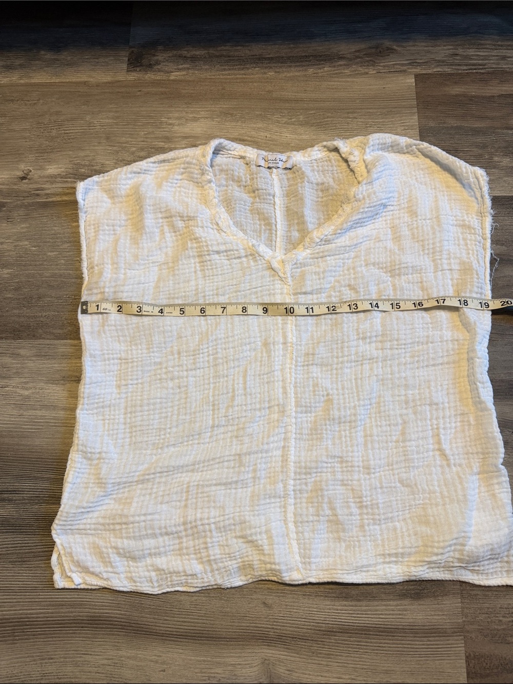 Michael Stars White Gauze V-Neck Short Sleeve Top - Picture 2 of 3